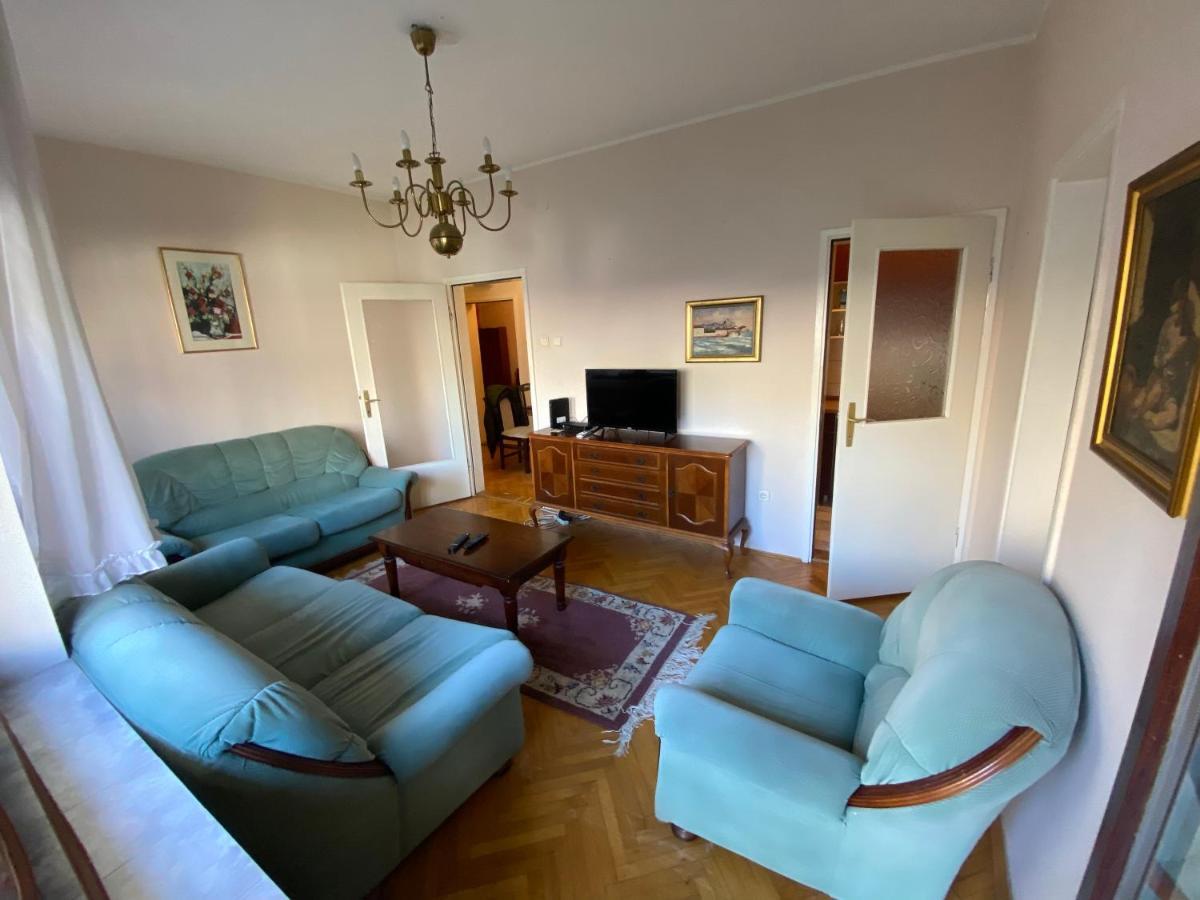 Stan Novi Sad 5G Wifi Apartman Kültér fotó