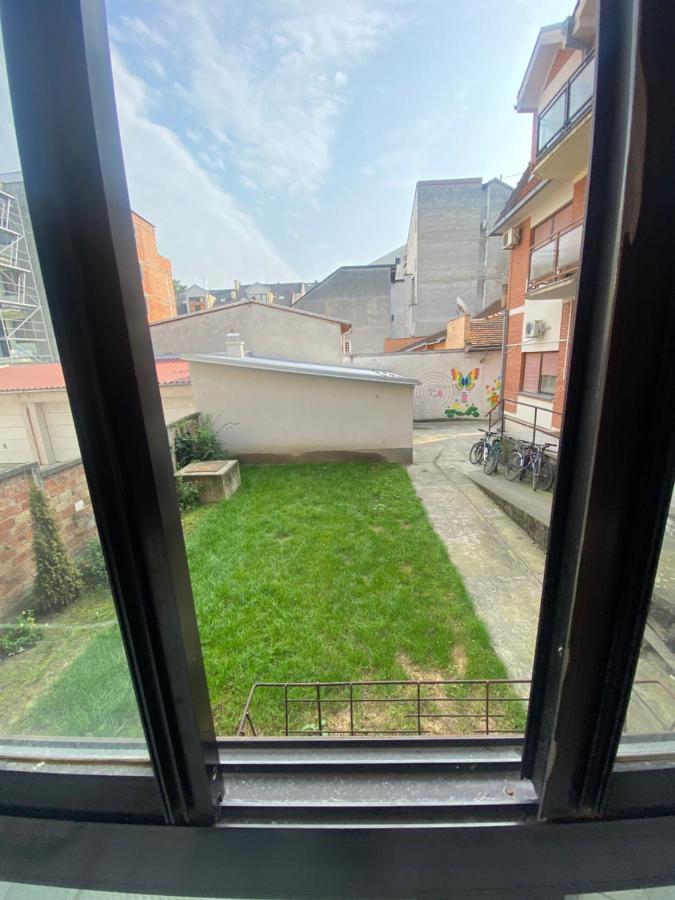 Stan Novi Sad 5G Wifi Apartman Kültér fotó