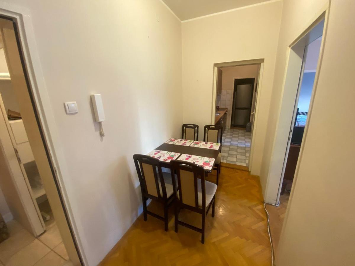 Stan Novi Sad 5G Wifi Apartman Kültér fotó